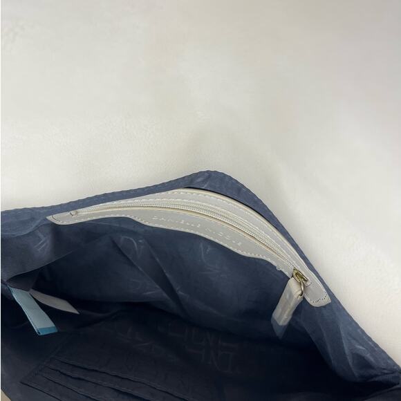 Danielle Nicole Disney Alice Through The Looking Glass Clutch Purse - Picture 8 of 12